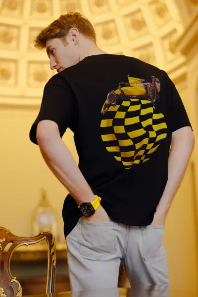 lifestyle photoGLOBAL Essential Tee - Black