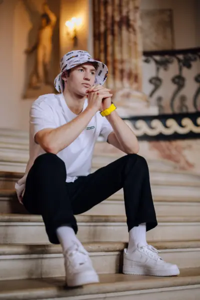 lifestyle photoVICE Essential Tee - White