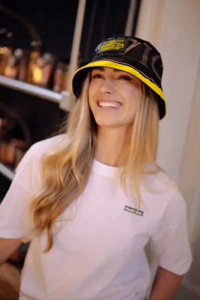 lifestyle photoTRACK Essential Tee - White