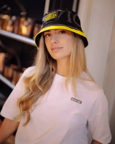 lifestyle photoTRACK Essential Tee - White