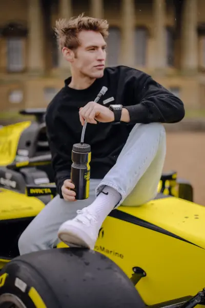 lifestyle photoLIVERY Essential Crew Neck - Black