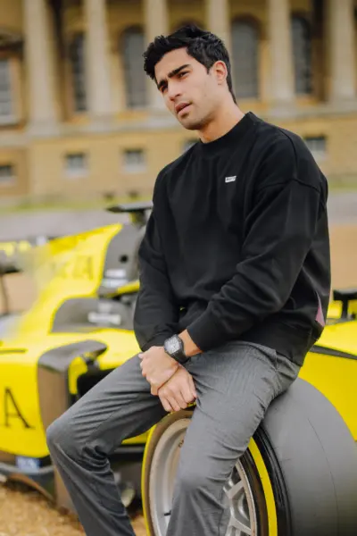 lifestyle photoVICE Essential Crew Neck - Black