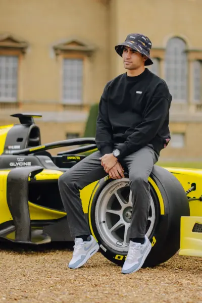 lifestyle photoVICE Essential Crew Neck - Black