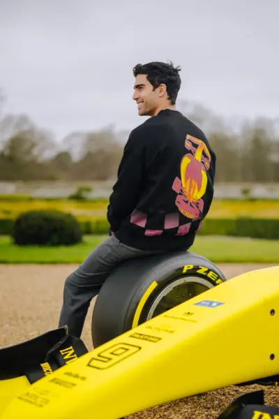 lifestyle photoVICE Essential Crew Neck - Black