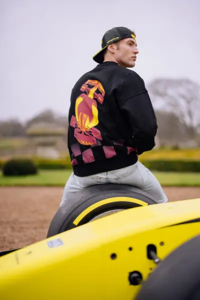 lifestyle photoVICE Essential Crew Neck - Black