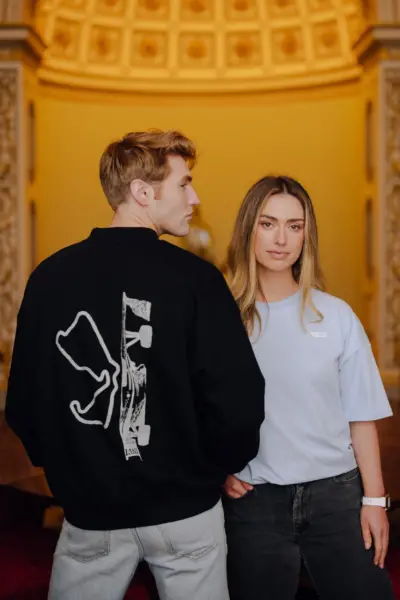 lifestyle photoTRACK Essential Crew Neck - Black