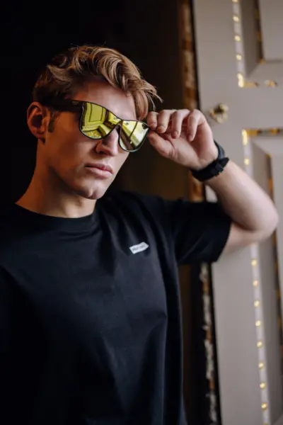 lifestyle photoSUNDAY'S Essential Tee - Black