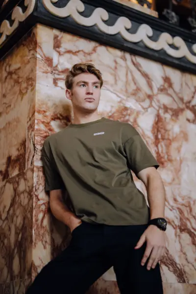 lifestyle photoSPORTS CAR Essential Tee - Green